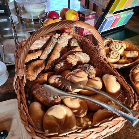 Hallstatt Self Check In Bed & Breakfast